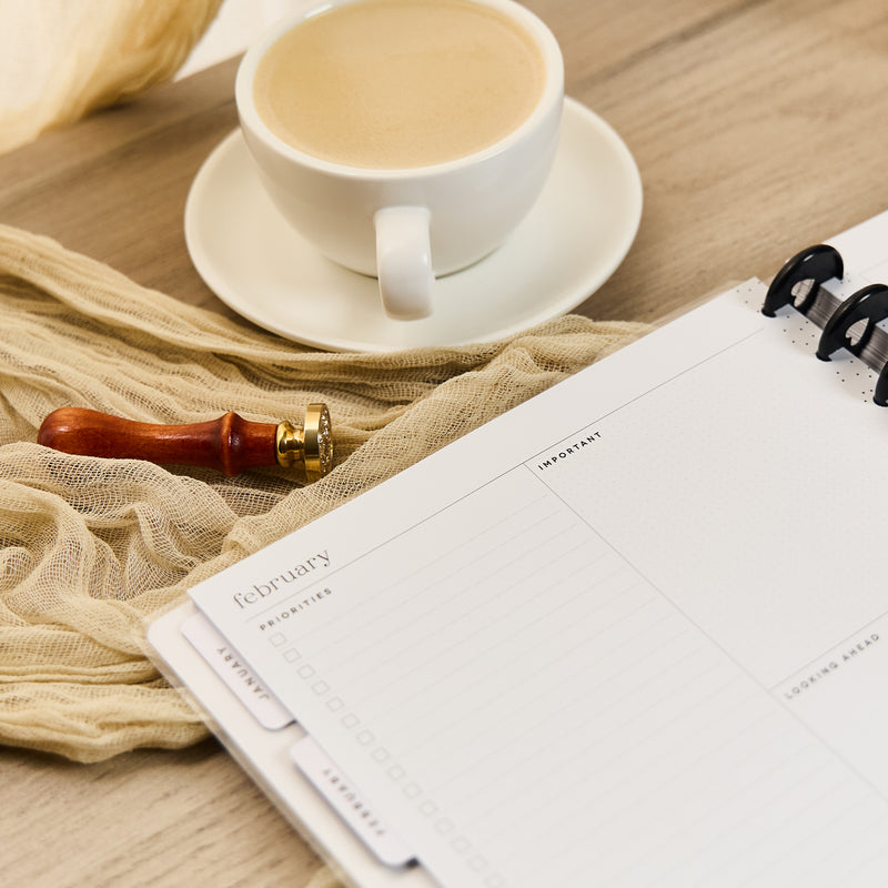 2035 Heritage Charm Customizable Planner - Big Dashboard Layout - 12 Months