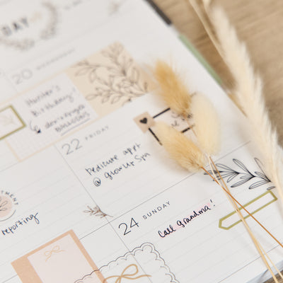 2032 Heritage Charm Customizable Planner - Big Dashboard Layout - 12 Months