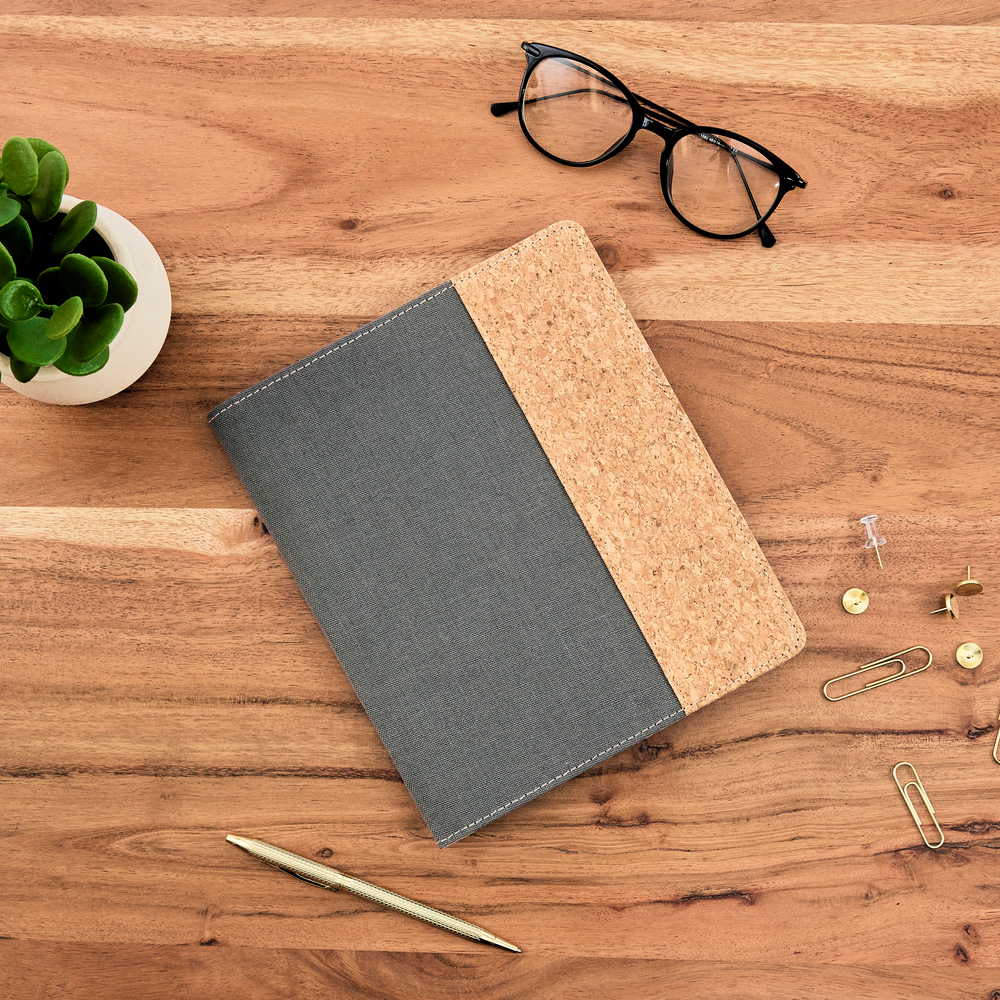 Note Pad Folder Simple Work + Life Black Shadow - Linen + Cork Notepad Folder - Weekly Overvi ...