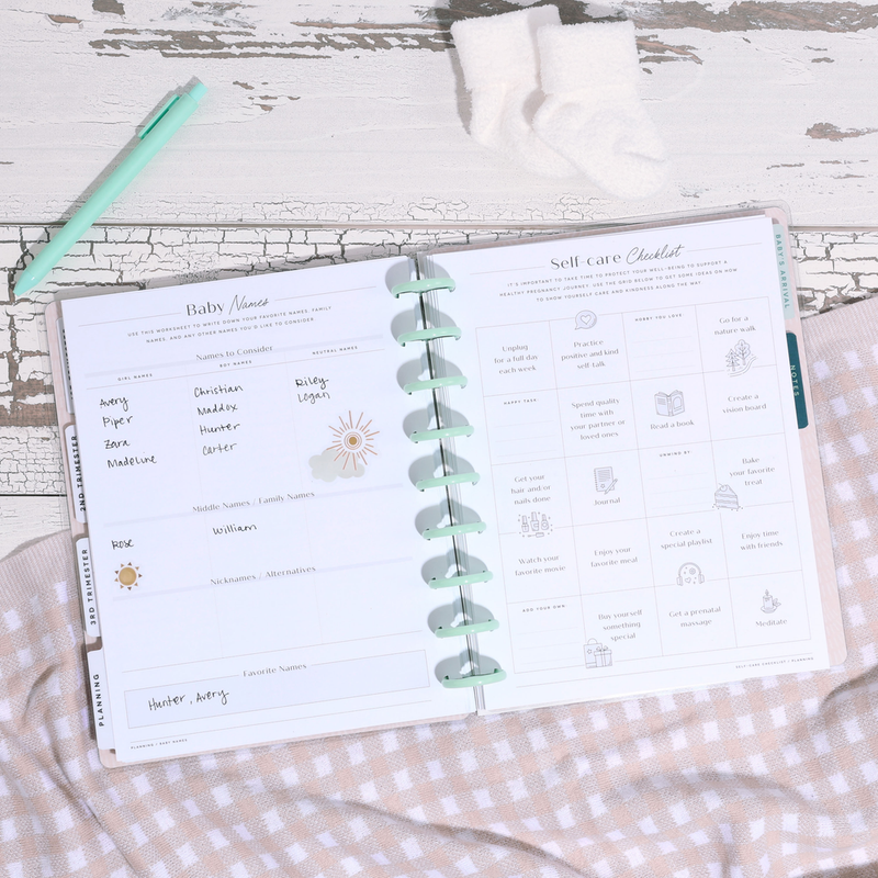 Undated Butterflies and Blooms Pregnancy Happy Planner - Classic Pregnancy Layout - 9 Months