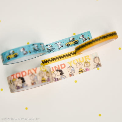 PEANUTS™ - Celebrate the Seasons - Be Happy Box