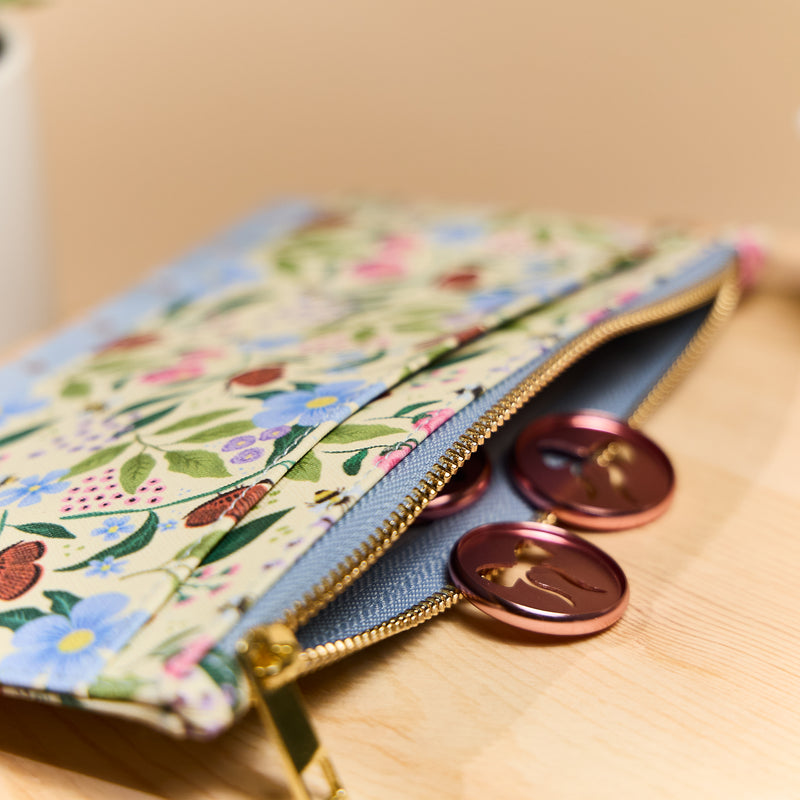 Buzzy Garden - Snap In Classic Card Holder Wallet