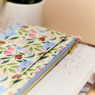 Buzzy Garden - Snap In Classic Card Holder Wallet